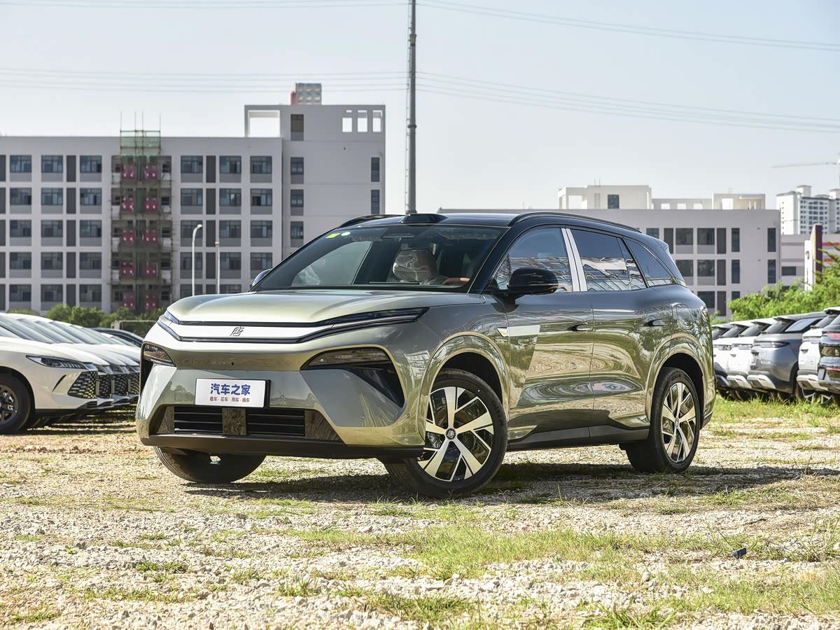 BYD Tang L