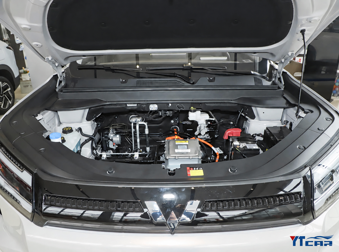 Wuling Starlight 560 EV — Vehicle image gallery image 9 of 11