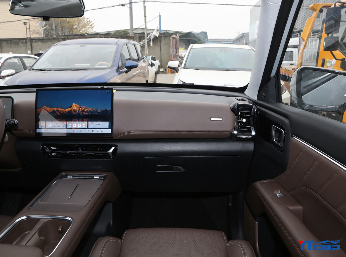 Wuling Starlight 560 EV — Vehicle image gallery image 5 of 11